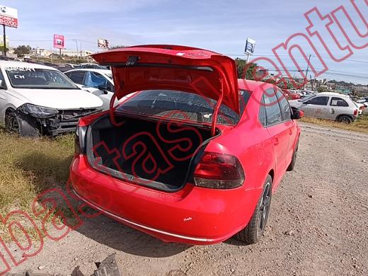 VOLKSWAGEN VENTO 2014, foto 5 de 19