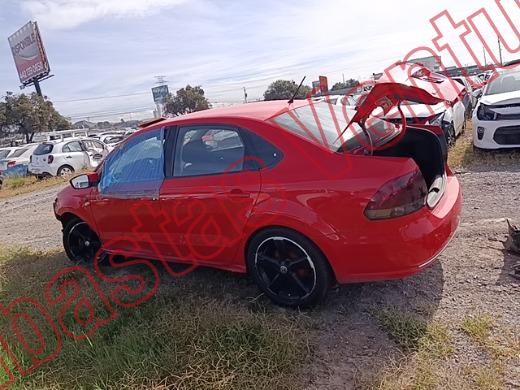 VOLKSWAGEN VENTO 2014, foto 8 de 19