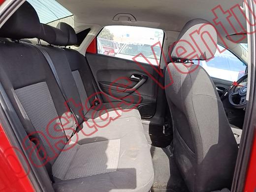 VOLKSWAGEN VENTO 2014, foto 13 de 19