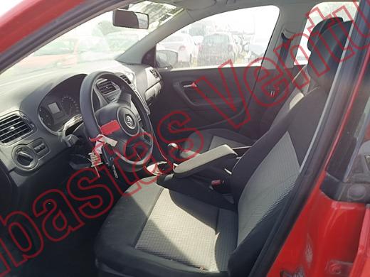 VOLKSWAGEN VENTO 2014, foto 17 de 19