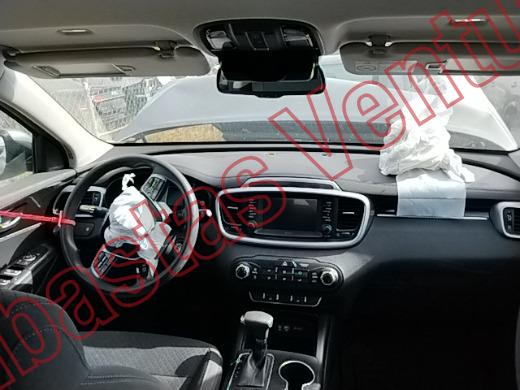KIA SORENTO  2019, foto 14 de 19