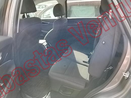KIA SORENTO  2019, foto 16 de 19