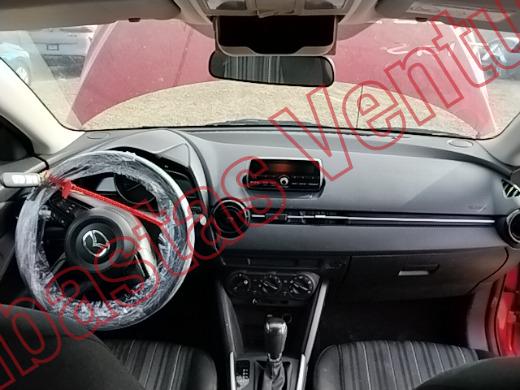 MAZDA MAZDA 2 2021, foto 14 de 19
