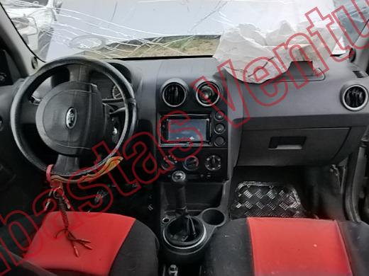 FORD ECOSPORT 2004, foto 14 de 19