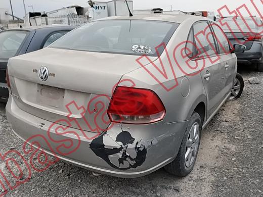 VOLKSWAGEN VENTO 2015, foto 5 de 19
