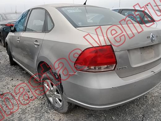 VOLKSWAGEN VENTO 2015, foto 7 de 19