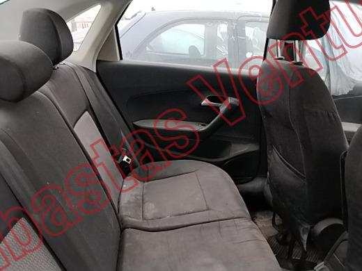 VOLKSWAGEN VENTO 2015, foto 13 de 19
