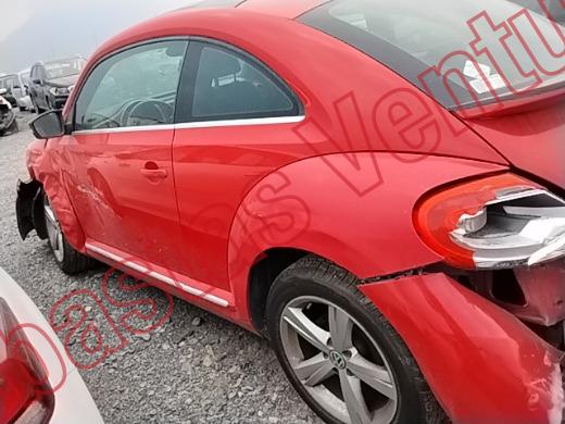 VOLKSWAGEN BEETLE 2016, foto 8 de 19