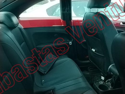 VOLKSWAGEN BEETLE 2016, foto 13 de 19