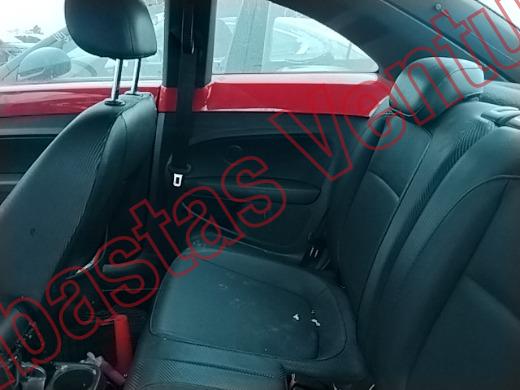 VOLKSWAGEN BEETLE 2016, foto 16 de 19