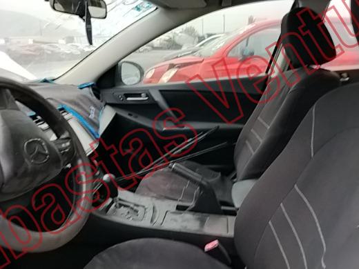MAZDA MAZDA 3 2012, foto 17 de 19