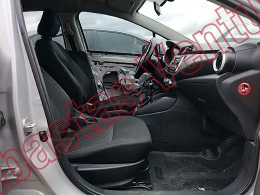 NISSAN VERSA 2020, foto 12 de 19