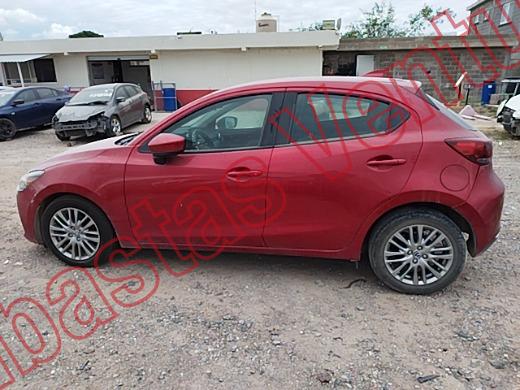 MAZDA MAZDA 2 2022, foto 8 de 19