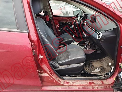 MAZDA MAZDA 2 2022, foto 12 de 19