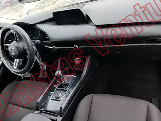MAZDA MAZDA 3 2023, foto 14 de 19