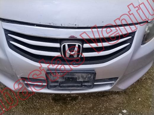 HONDA ACCORD 2012, foto 18 de 19