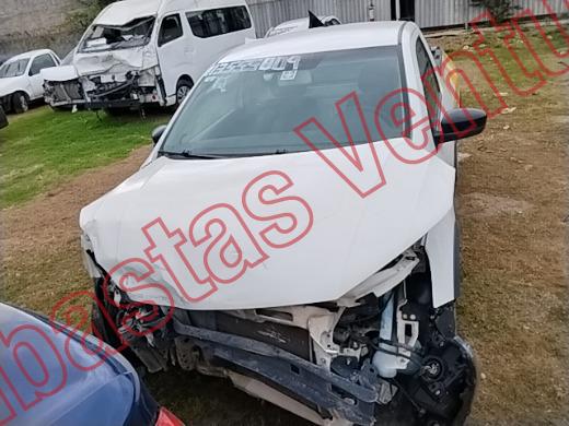 VOLKSWAGEN SAVEIRO  2017, foto 2 de 19