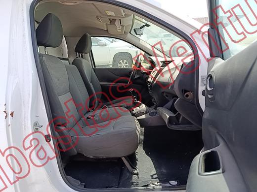 NISSAN NP 300 2022, foto 13 de 19