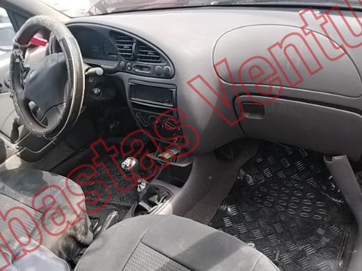 FORD IKON 2004, foto 14 de 19