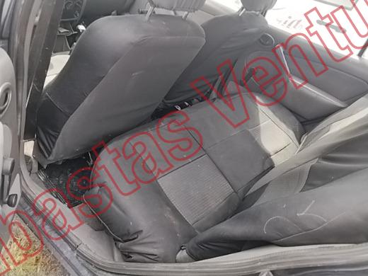 FORD IKON 2004, foto 16 de 19