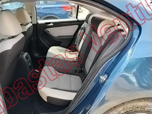 VOLKSWAGEN JETTA MK VI 2016, foto 16 de 19