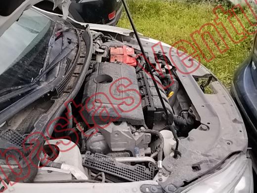 NISSAN SENTRA 2016, foto 11 de 19