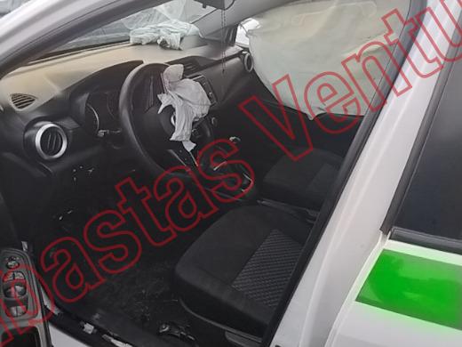 NISSAN VERSA 2021, foto 17 de 19