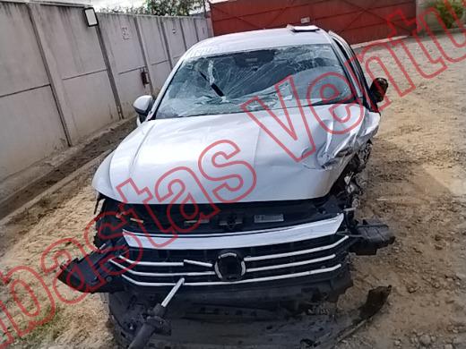 VOLKSWAGEN JETTA 2020, foto 2 de 19