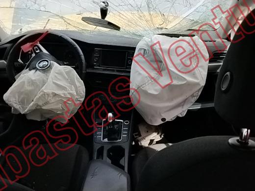 VOLKSWAGEN JETTA 2020, foto 14 de 19