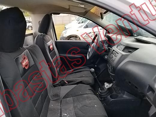 NISSAN NP 300 2018, foto 12 de 19