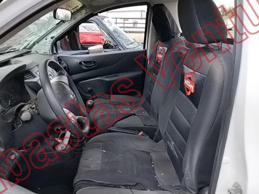 NISSAN NP 300 2018, foto 17 de 19