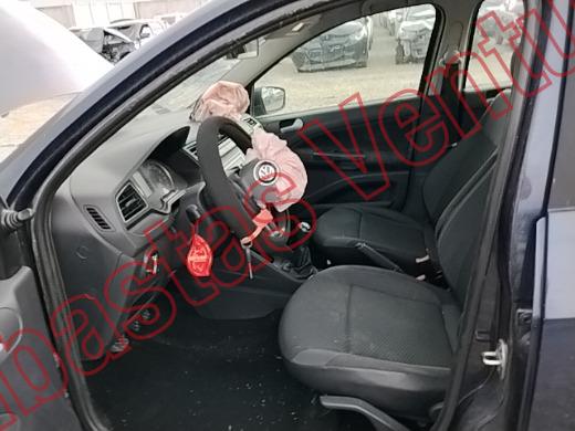 VOLKSWAGEN GOL SEDAN 2017, foto 17 de 19