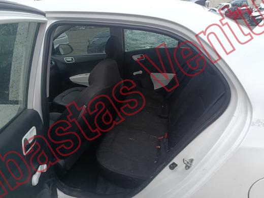 HYUNDAI GRAND I10 2015, foto 16 de 19