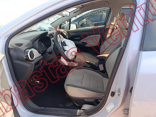 NISSAN VERSA 2023, foto 17 de 19