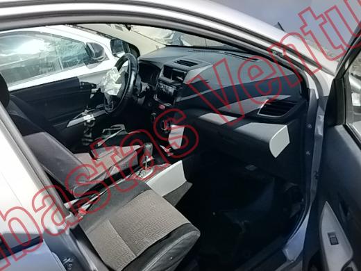 TOYOTA AVANZA 2013, foto 12 de 19