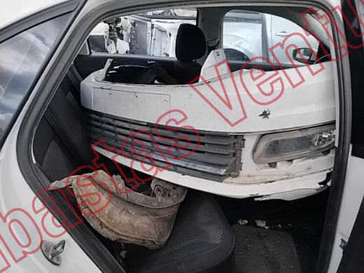 VOLKSWAGEN VENTO 2018, foto 13 de 19