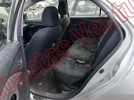 TOYOTA YARIS 2016, foto 16 de 19