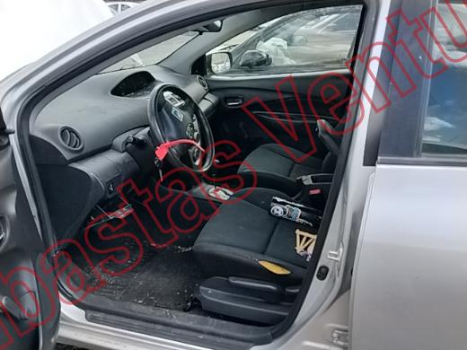 TOYOTA YARIS 2016, foto 17 de 19