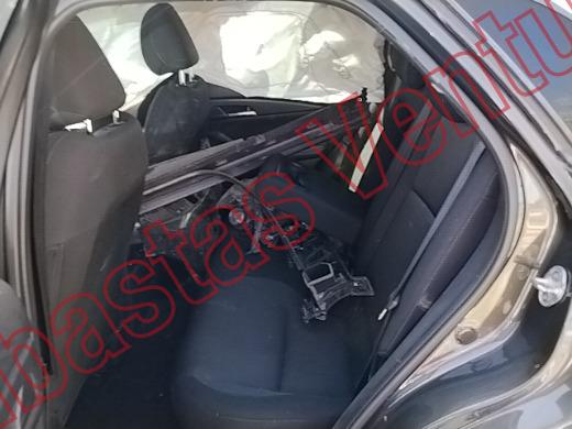MAZDA CX-30 2023, foto 16 de 19