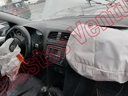 VOLKSWAGEN VENTO 2018, foto 14 de 19