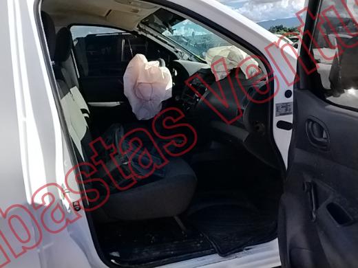 NISSAN NP 300 2018, foto 12 de 19
