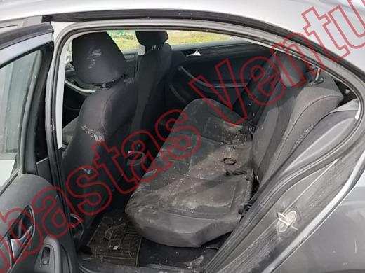 VOLKSWAGEN JETTA 2016, foto 16 de 19
