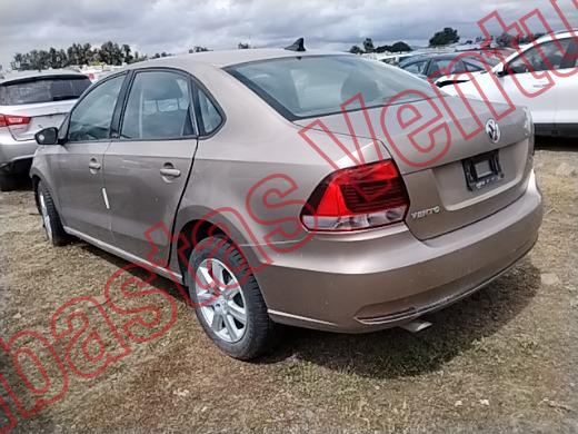 VOLKSWAGEN VENTO 2016, foto 7 de 19