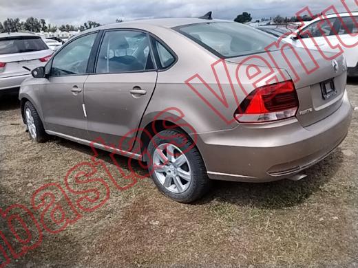 VOLKSWAGEN VENTO 2016, foto 8 de 19