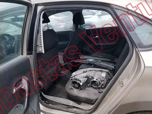VOLKSWAGEN VENTO 2016, foto 16 de 19
