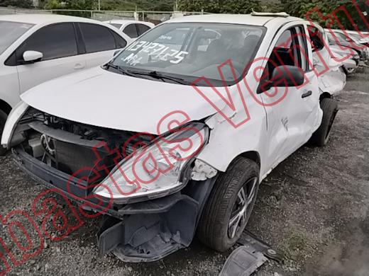 NISSAN VERSA 2019, foto 1 de 19