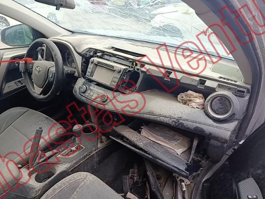 TOYOTA RAV4 2015, foto 14 de 19