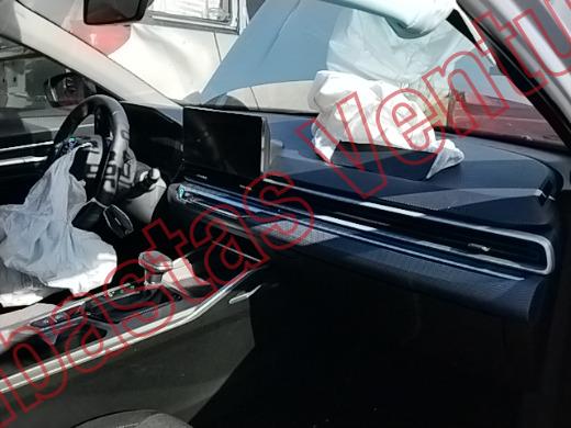 GEELY EMGRAND  2025, foto 14 de 19