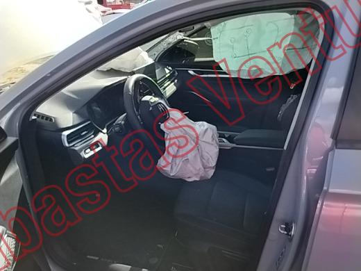 GEELY EMGRAND  2025, foto 17 de 19