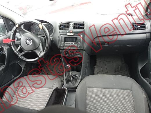 VOLKSWAGEN VENTO 2017, foto 14 de 19